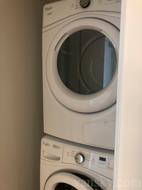 210104183757_washer & dryer.jpg